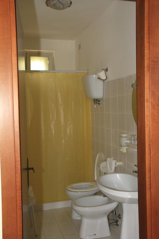 Hotel La Quiete Assise Chambre photo