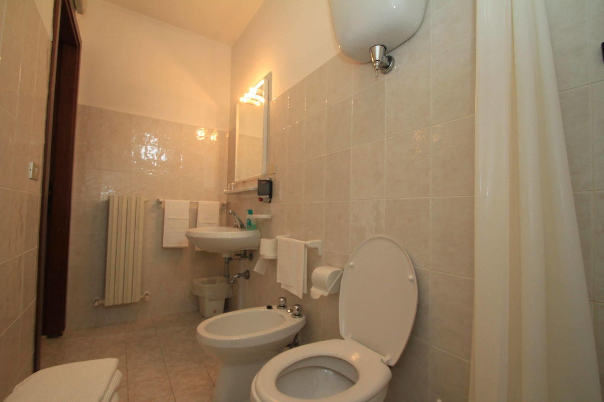 Hotel La Quiete Assise Extérieur photo